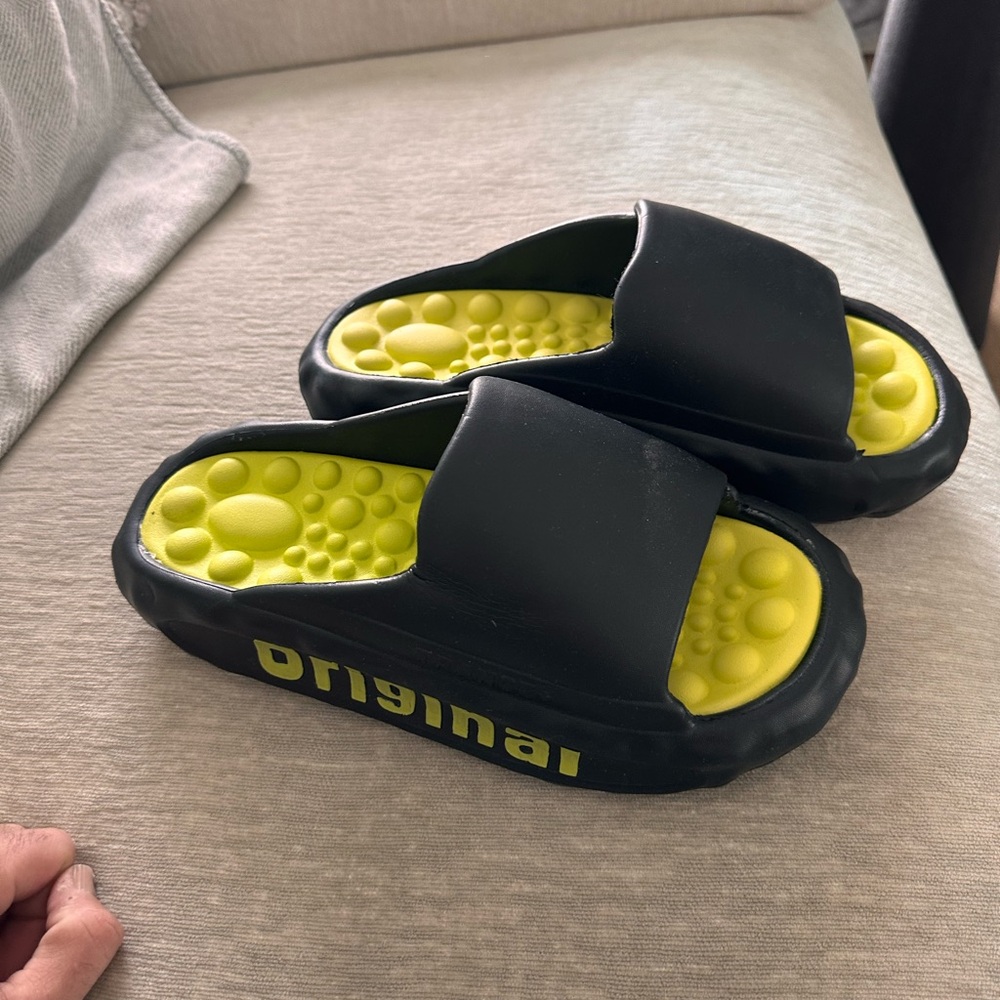 Adult “ Trance “( like walking on a cloud ) Black and Yellow Slide Sandal
